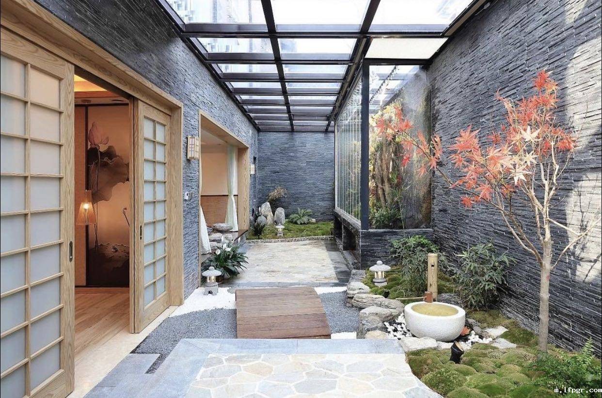 下沉式庭院 下沉式庭院